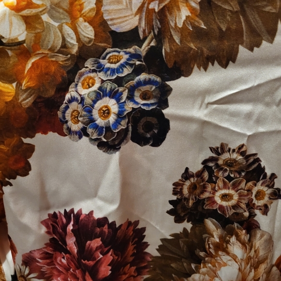 Hark + Hammer Long Sleeve Blouse + Ivory Bouquet Stretch Silk  Size Medium - Picture 10 of 11